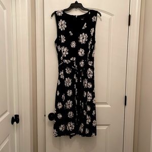 Navy v-neck dress with lace overlay